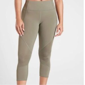 Athleta Mesh Contender Capri Powerlift Leggings Olive Size XS